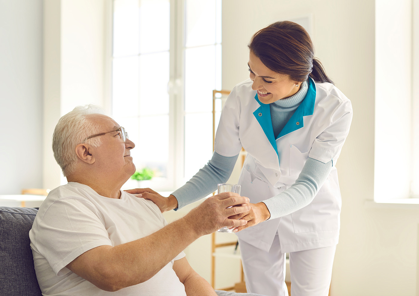 When to Move Your Family Member From Assisted Living to Memory Care